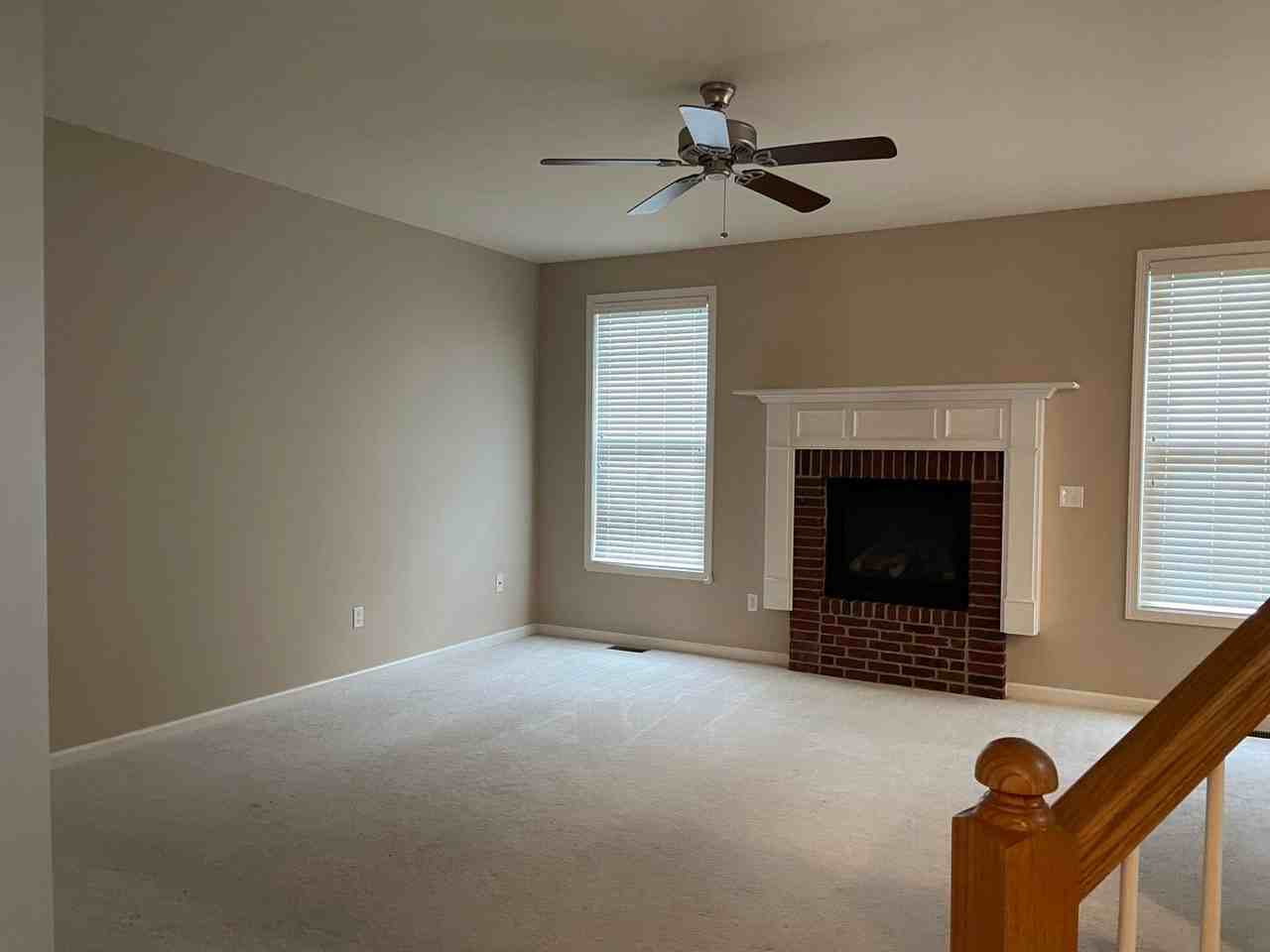 671 Arbor Ct - Photo 3 of 15