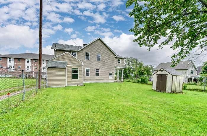 125 W Mulberry St #A - Photo 3 of 11