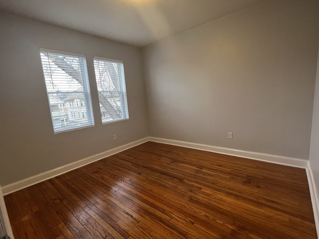 212 Homestead Ave - Photo 3 of 5