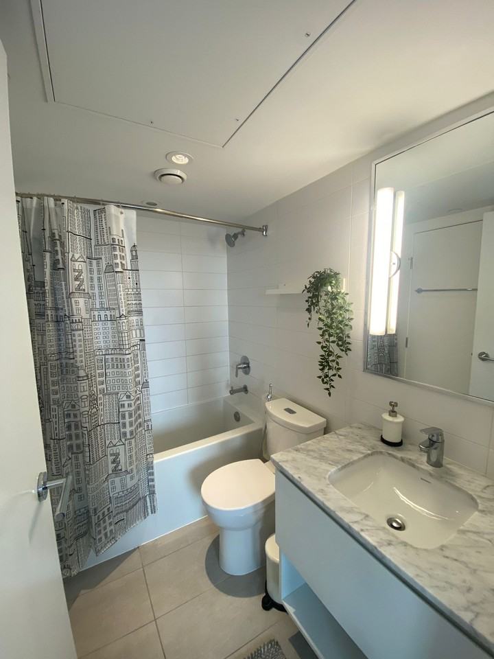 908 Quayside Drive #1102 - Photo 3 of 15