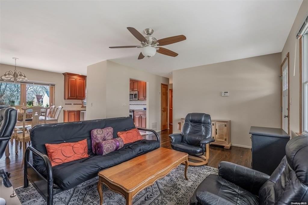 168 W Tiana Rd - Photo 3 of 17