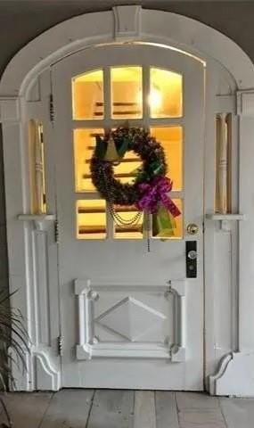 627 Ursulines Ave #9 - Photo 2 of 14