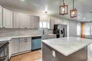 605 W Page Ave - Photo 1 of 1