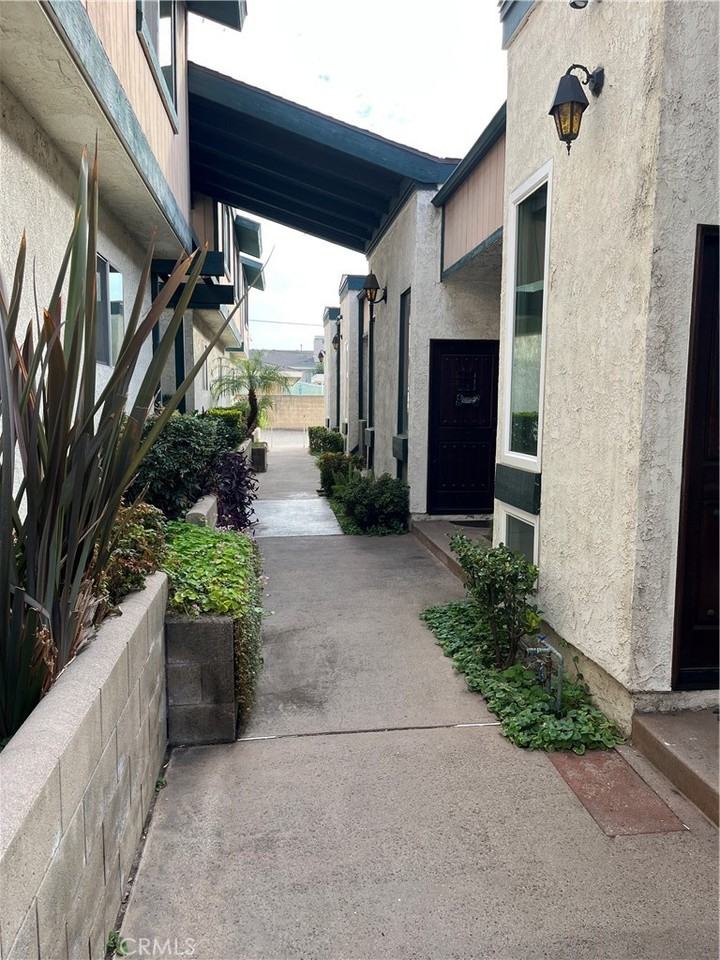 5307 N Barranca Avenue K K - Photo 3 of 20