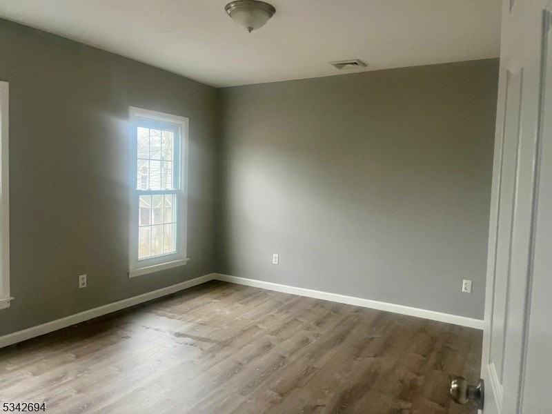 215 William St - Photo 4 of 13