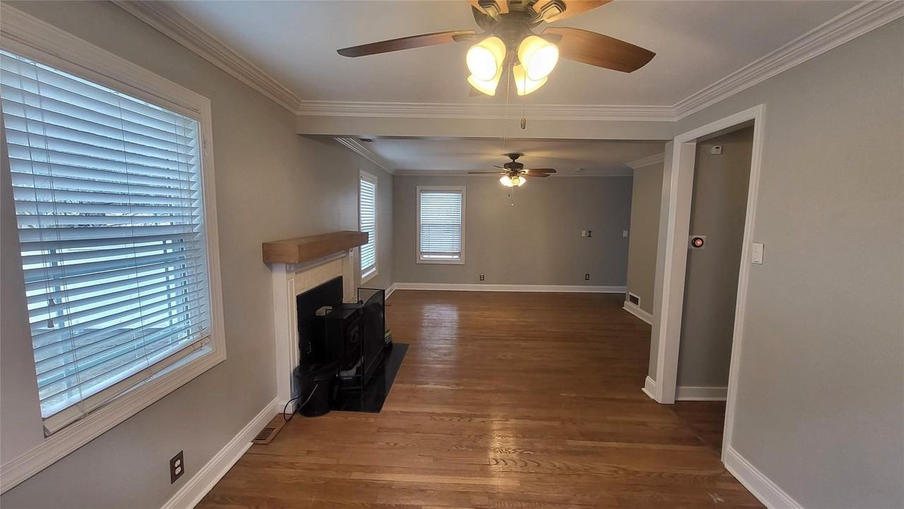 310 Spackenkill Road - Photo 5 of 28