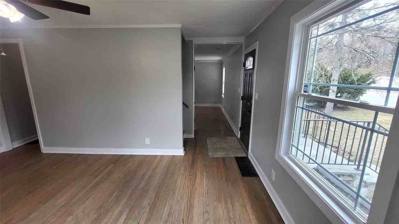 310 Spackenkill Road - Photo 7 of 28