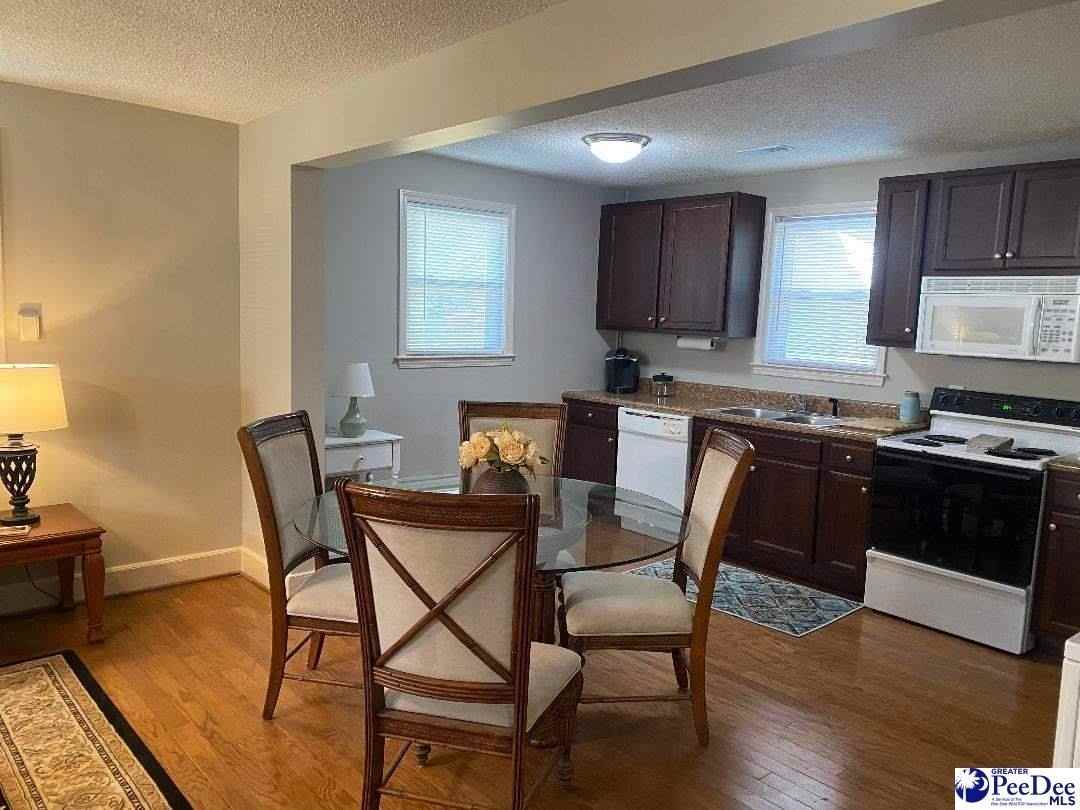 1115 Heatherwood Cir - Photo 4 of 11