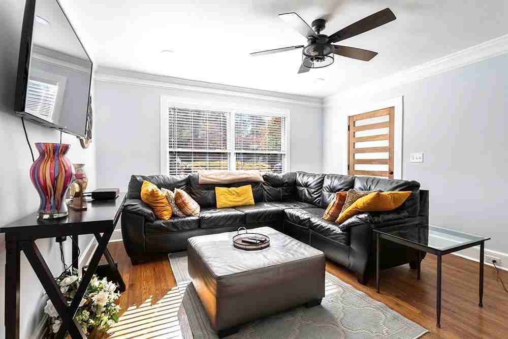 957 Victory Dr Sw - Photo 3 of 22