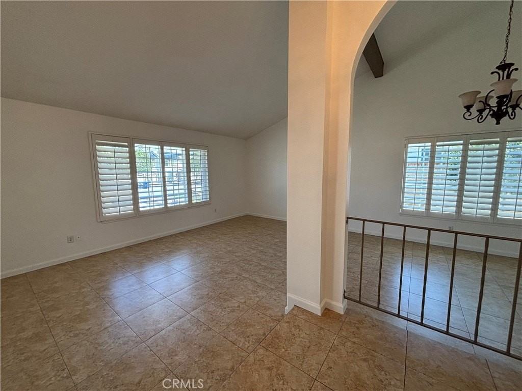 1567 Brookside Avenue - Photo 5 of 31