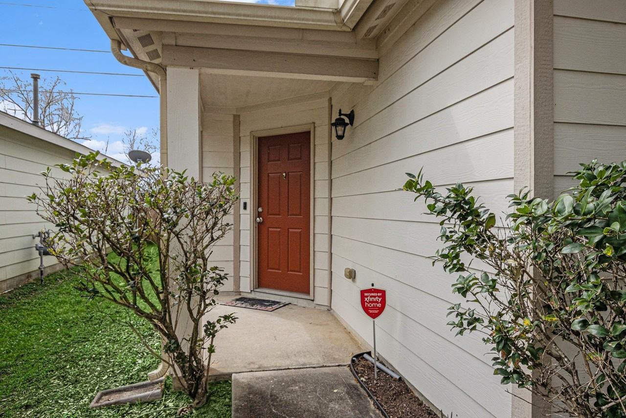 454 Silky Leaf Dr - Photo 2 of 28