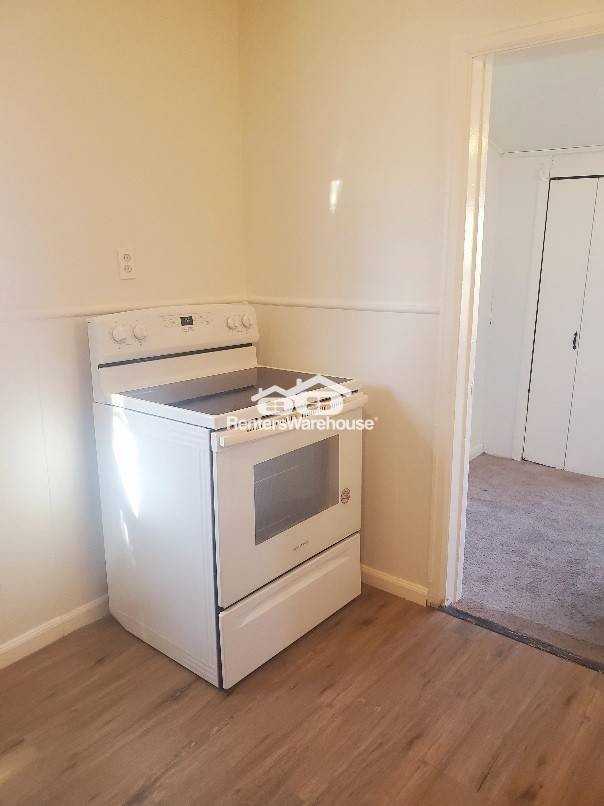 8019 Aline Ave - Photo 2 of 9