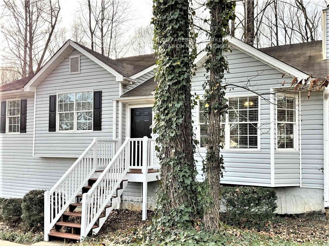 240 Blake Dr - Photo 2 of 16