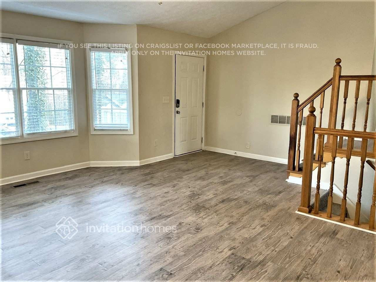 240 Blake Dr - Photo 3 of 16