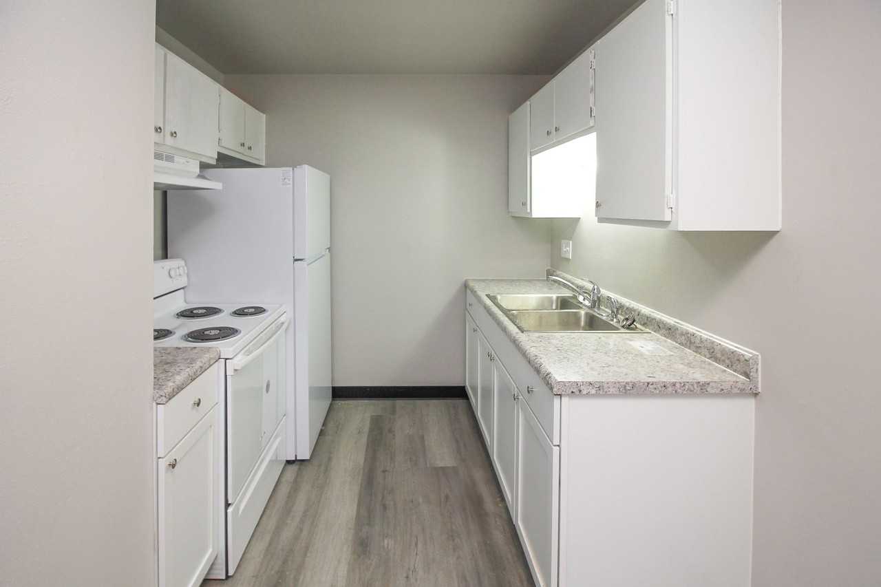 6 Flats Apartments - Photo 6 of 25