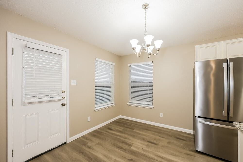 1000 Chatham Ln - Photo 5 of 16