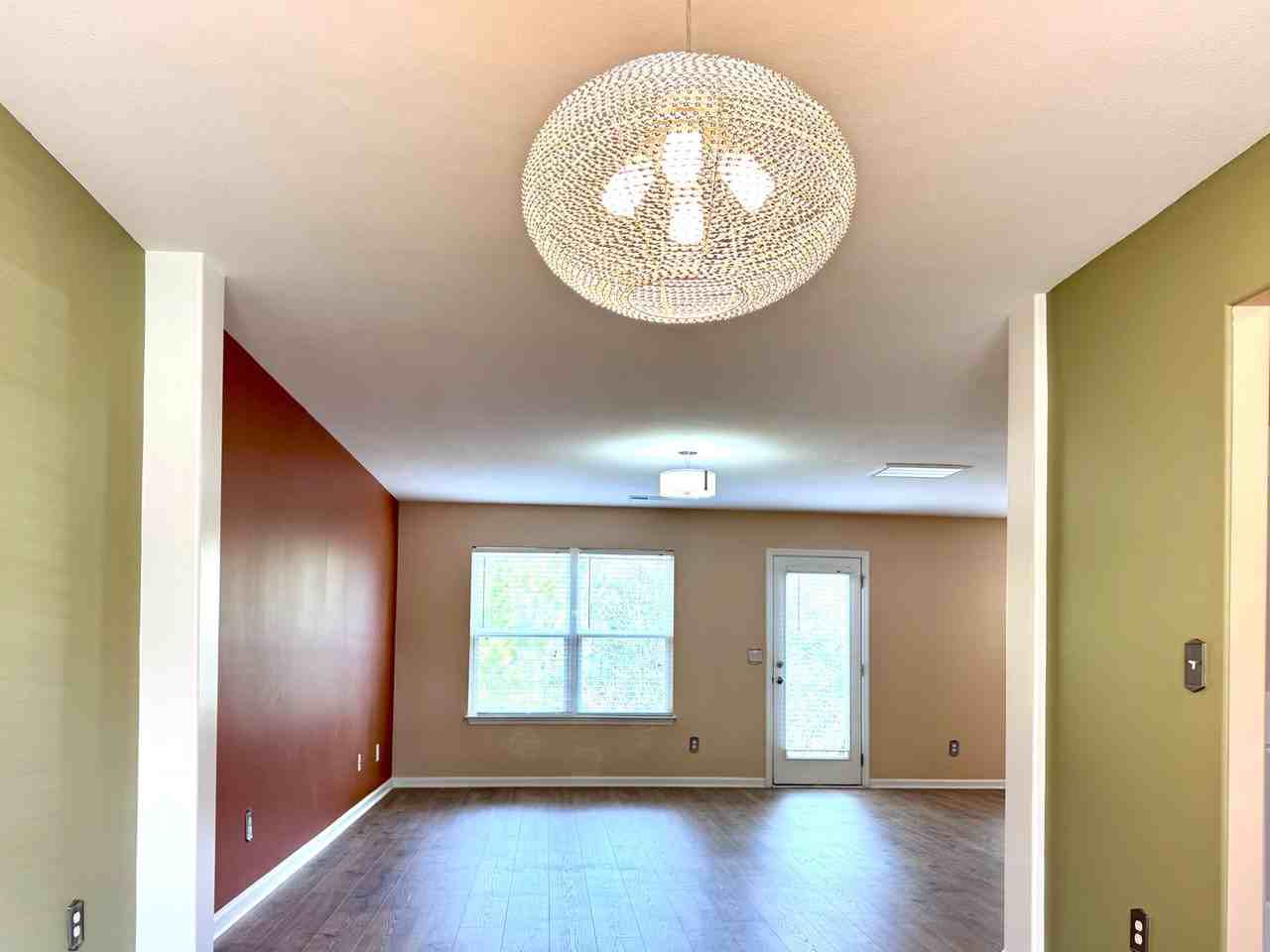 713 Forrest Ln - Photo 2 of 31