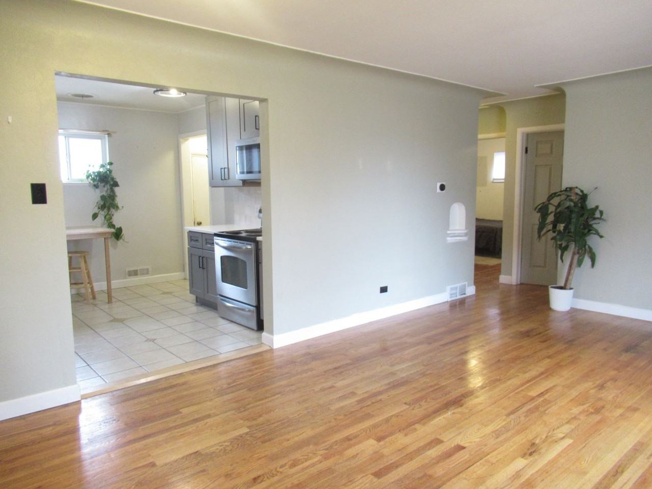 1639 S Utica St - Photo 2 of 28