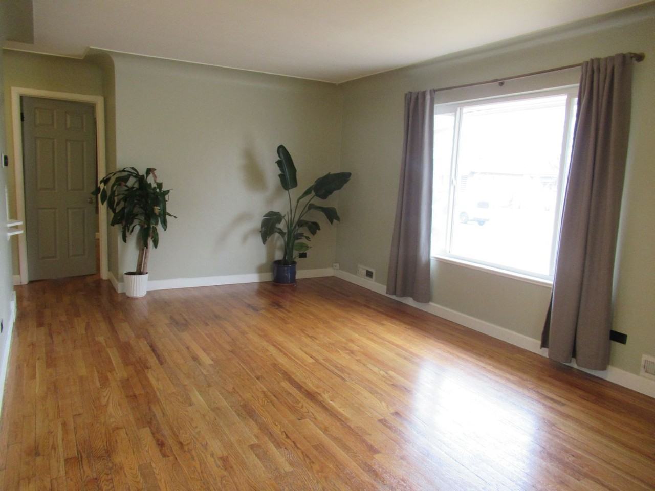 1639 S Utica St - Photo 3 of 28