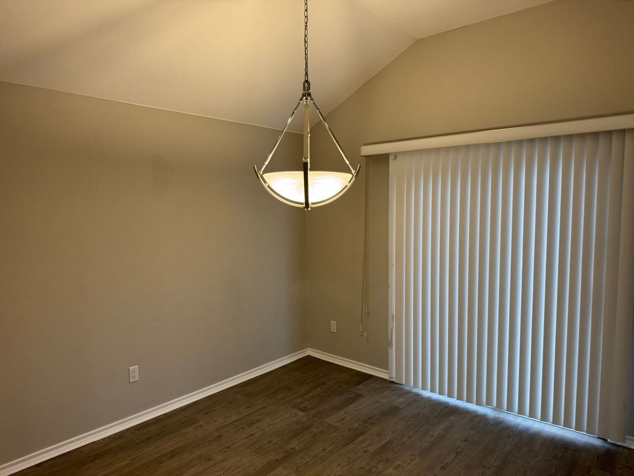 705 Shadowlake Rd - Photo 4 of 20