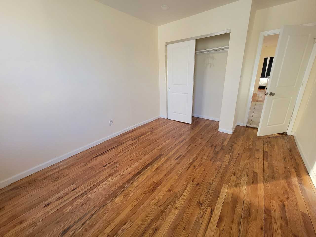 4392 Park Avenue 2 - Photo 3 of 8