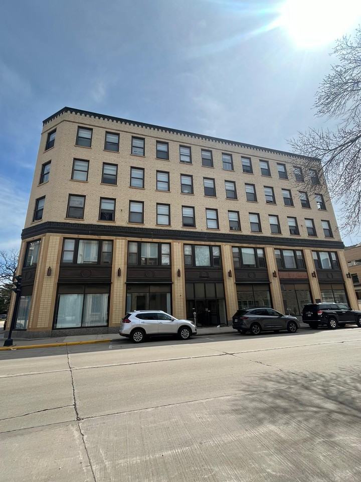 20 Forest Avenue - Photo 2 of 15