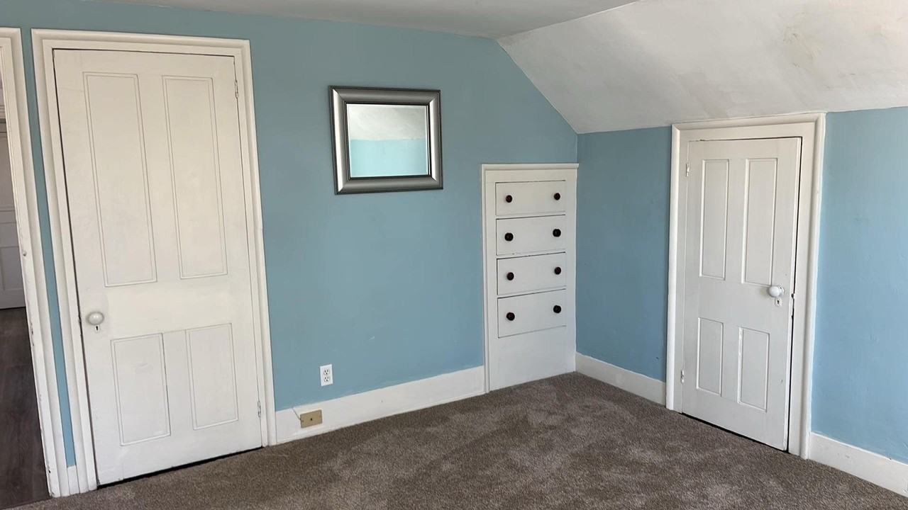 250 Summer St - Photo 6 of 14