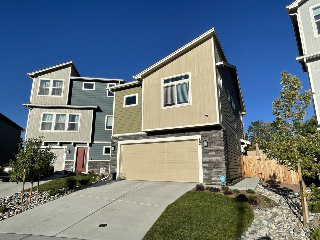 897 Grissom Dr #NA - Photo 3 of 34