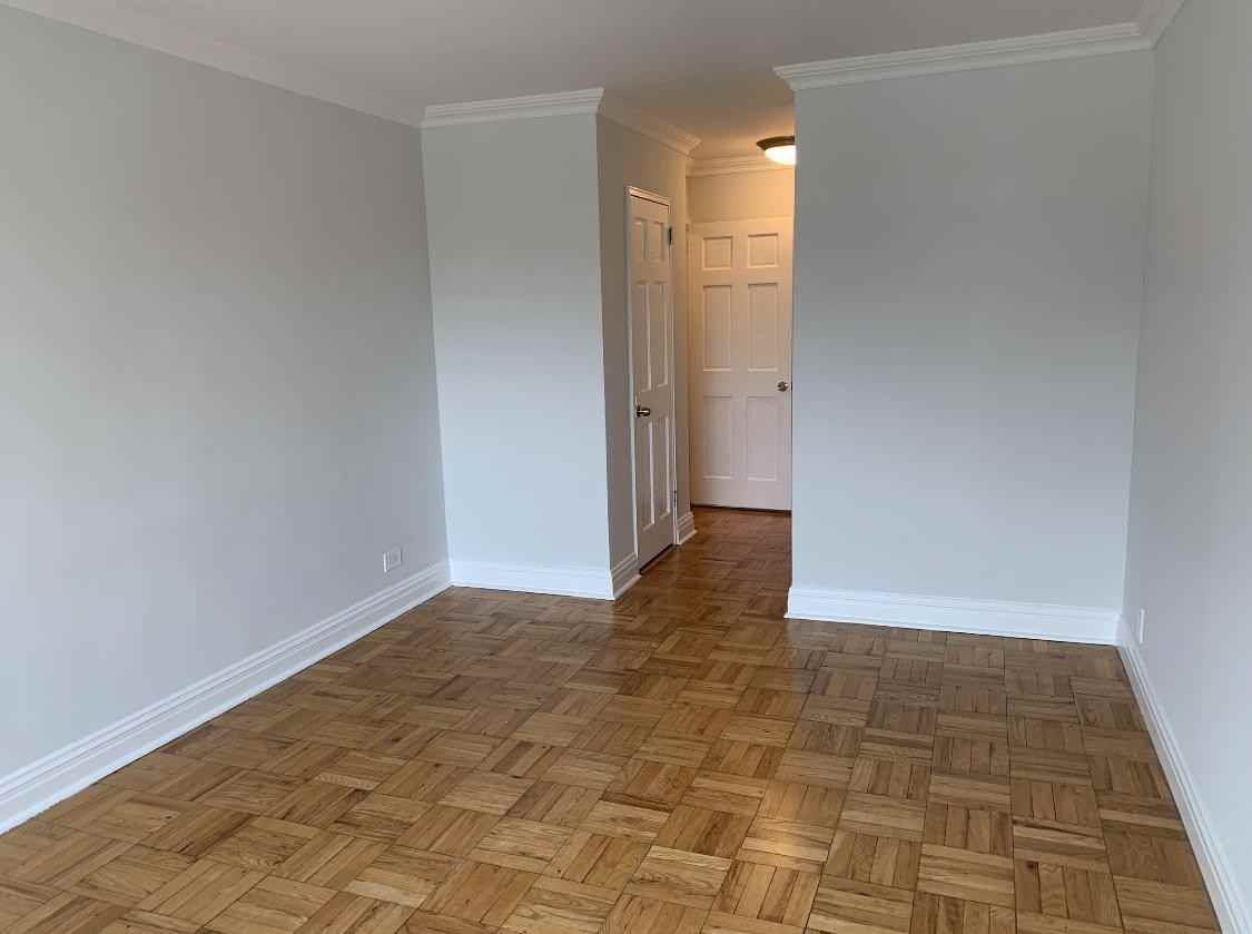 E 65th St #15D - Photo 7 of 11