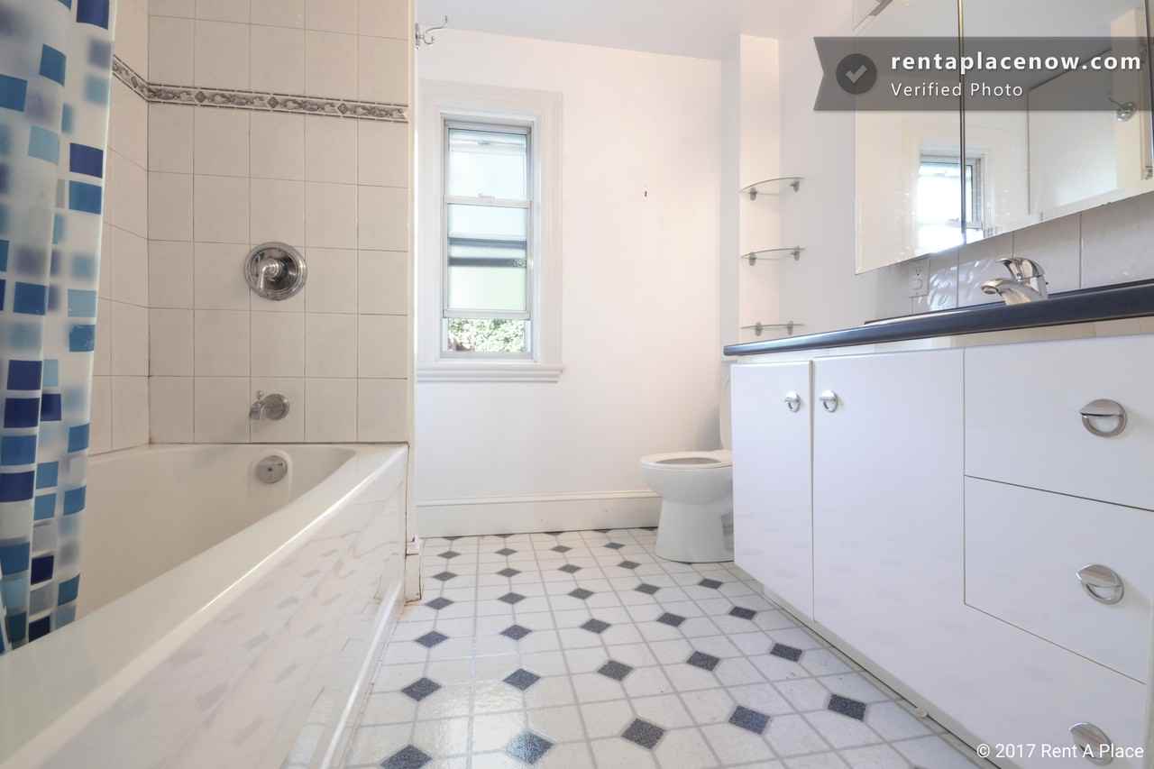 351 Chapel Street - Photo 6 of 29