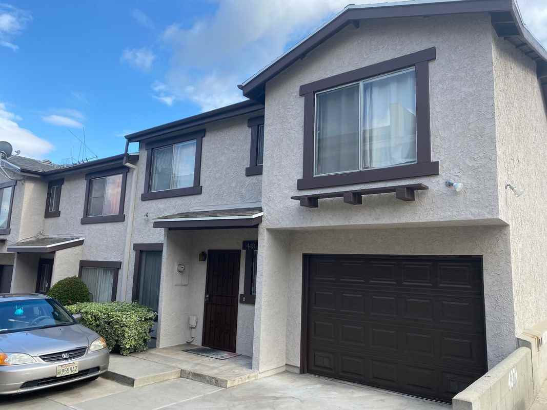 443 S Orange Ave - Photo 2 of 15