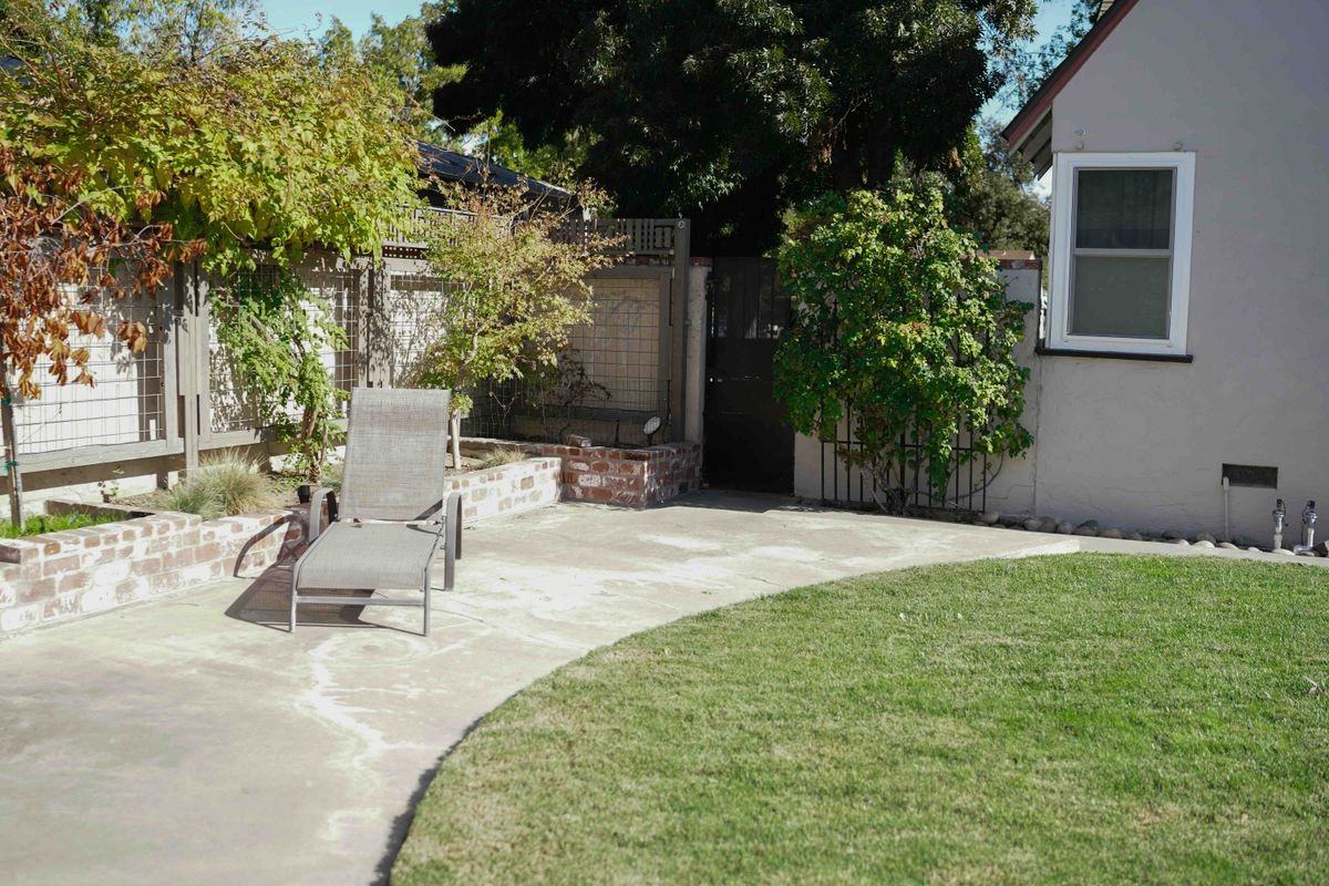 321 Las Palmas Ave - Photo 6 of 16