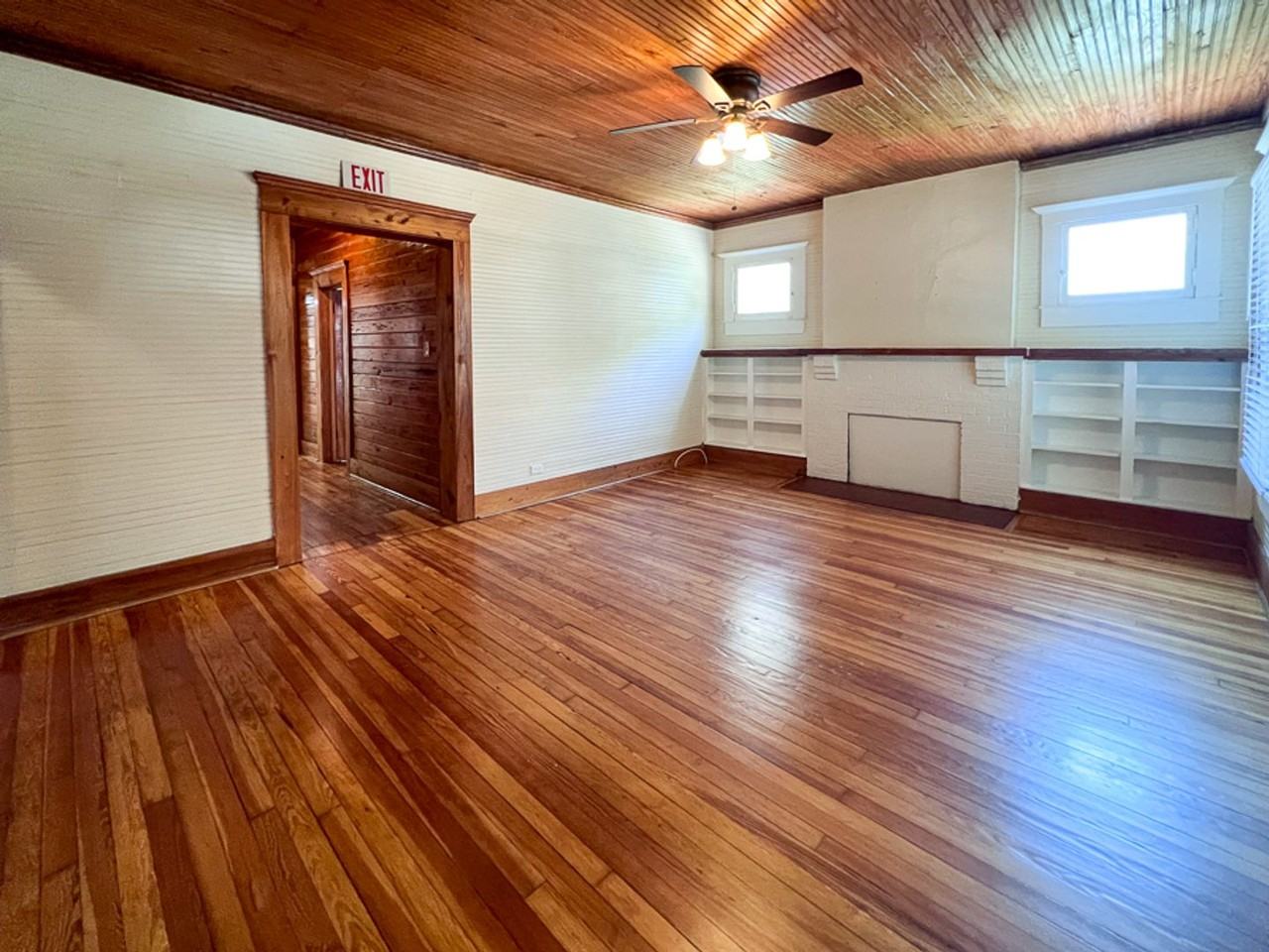 115 Nw 7th Ter - Photo 4 of 27