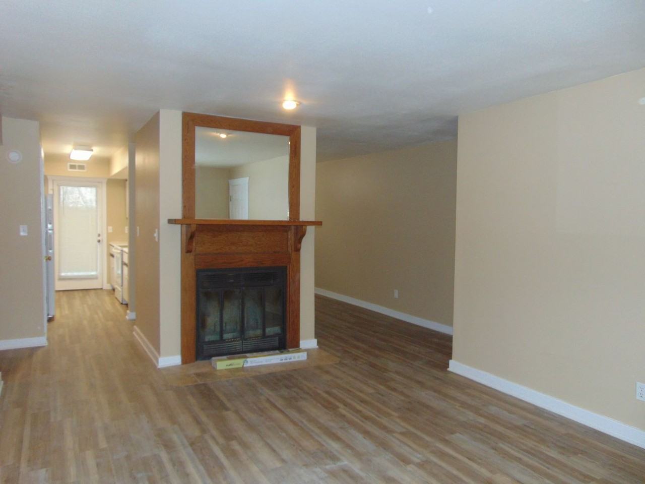 525 Huntridge Dr - Photo 3 of 23