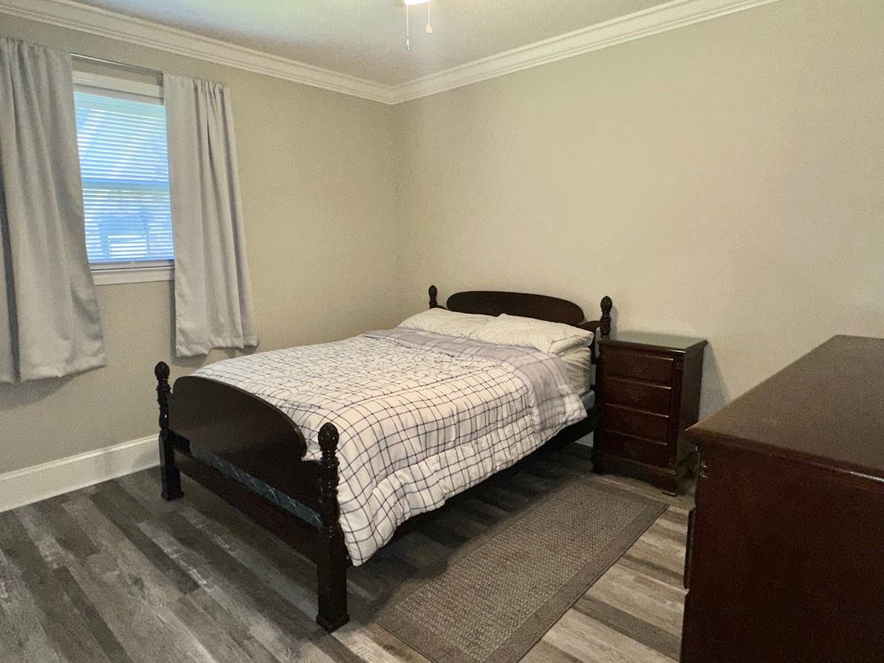 1205 - Photo 7 of 24