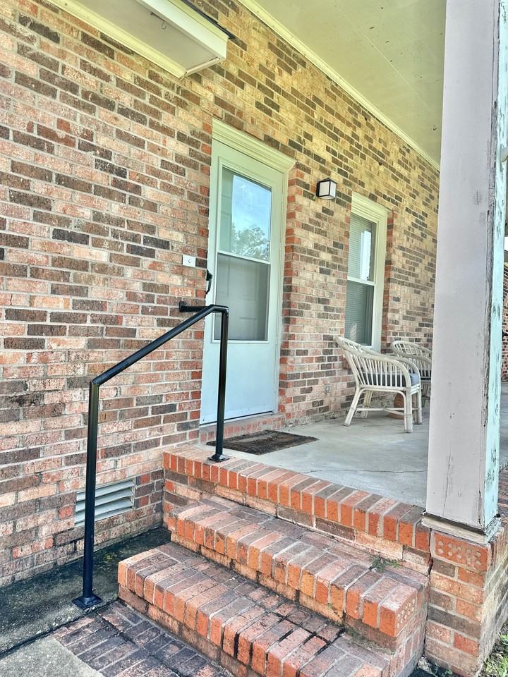 1205 - Photo 3 of 24