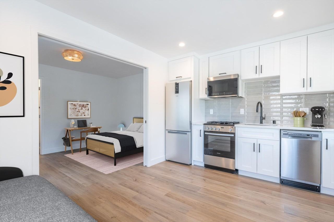 459 Van Ness - Photo 4 of 7