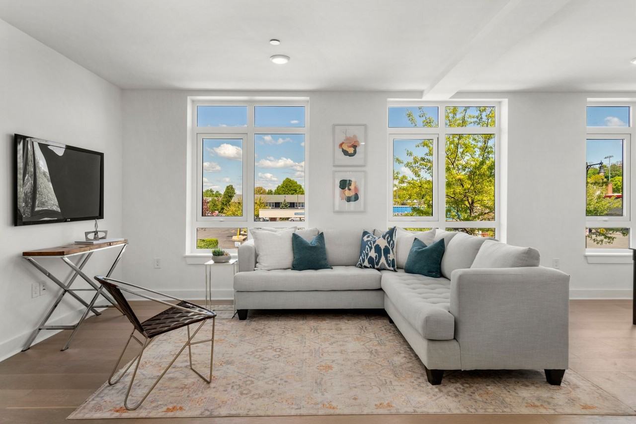 The Bennington in Eastie - Photo 3 of 28