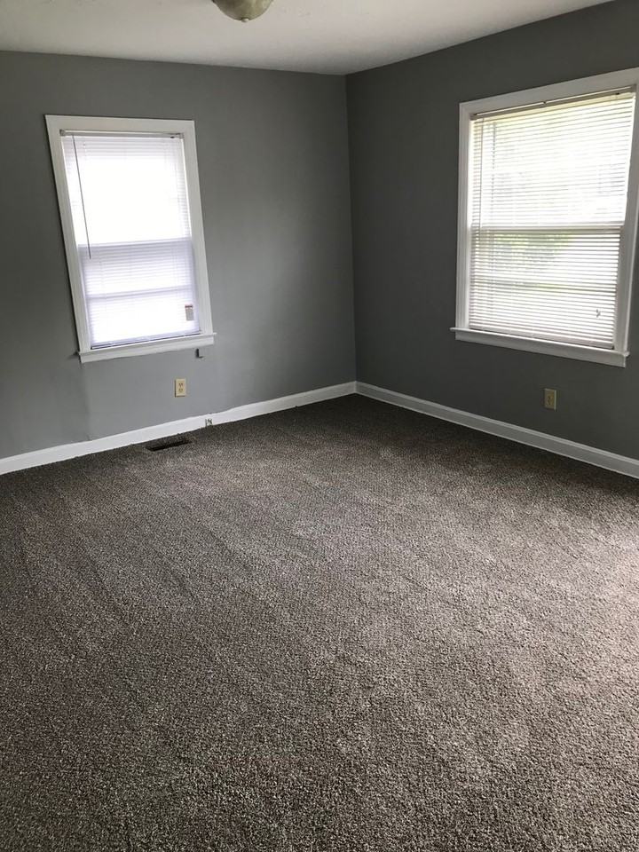 122 Halls Ln - Photo 3 of 8