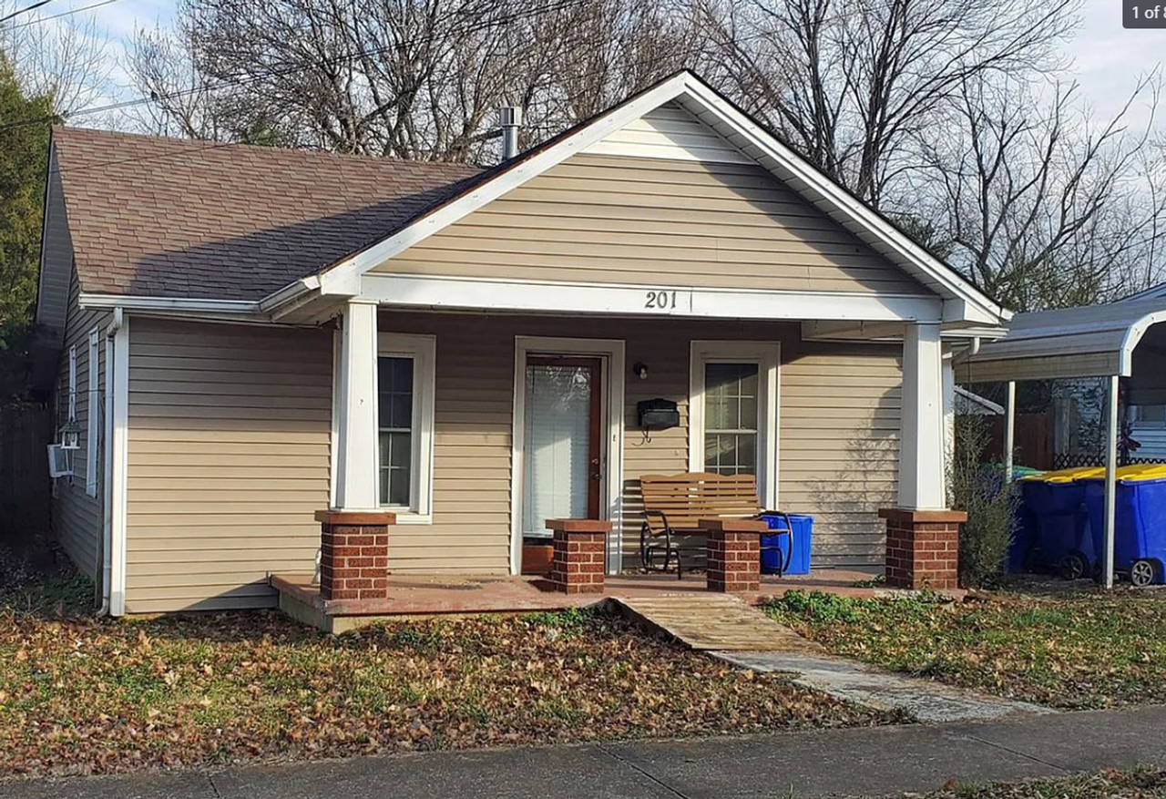 201 Liberty St - Photo 2 of 6