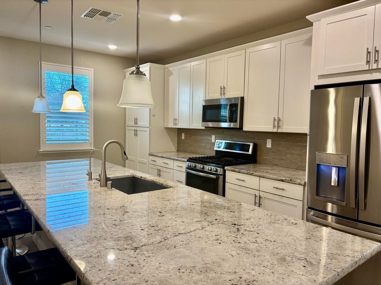 3062 Maguire Way - Photo 4 of 33