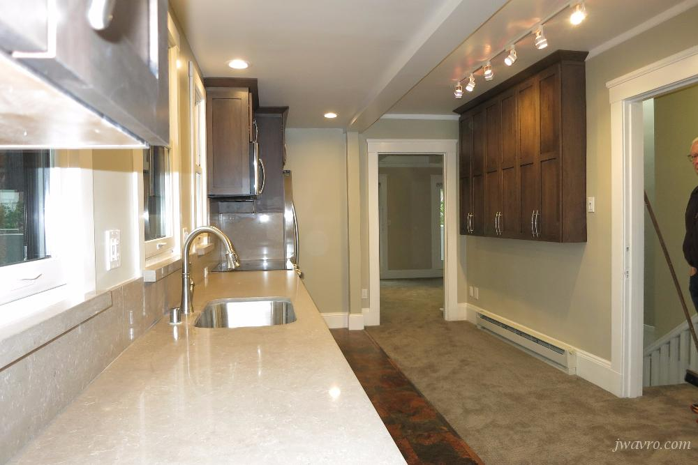 2251 Broadway - Photo 2 of 11