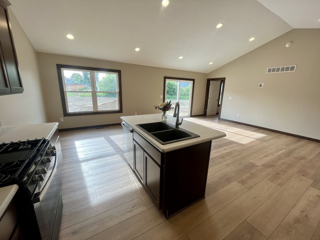 11430 Geib Ave Ne #NA - Photo 2 of 9