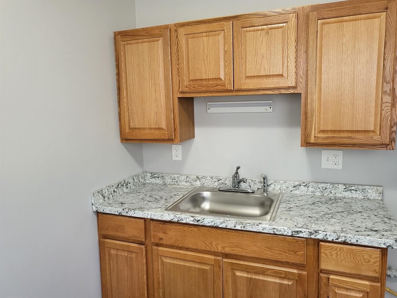 27 Congress Street - Photo 2 of 6