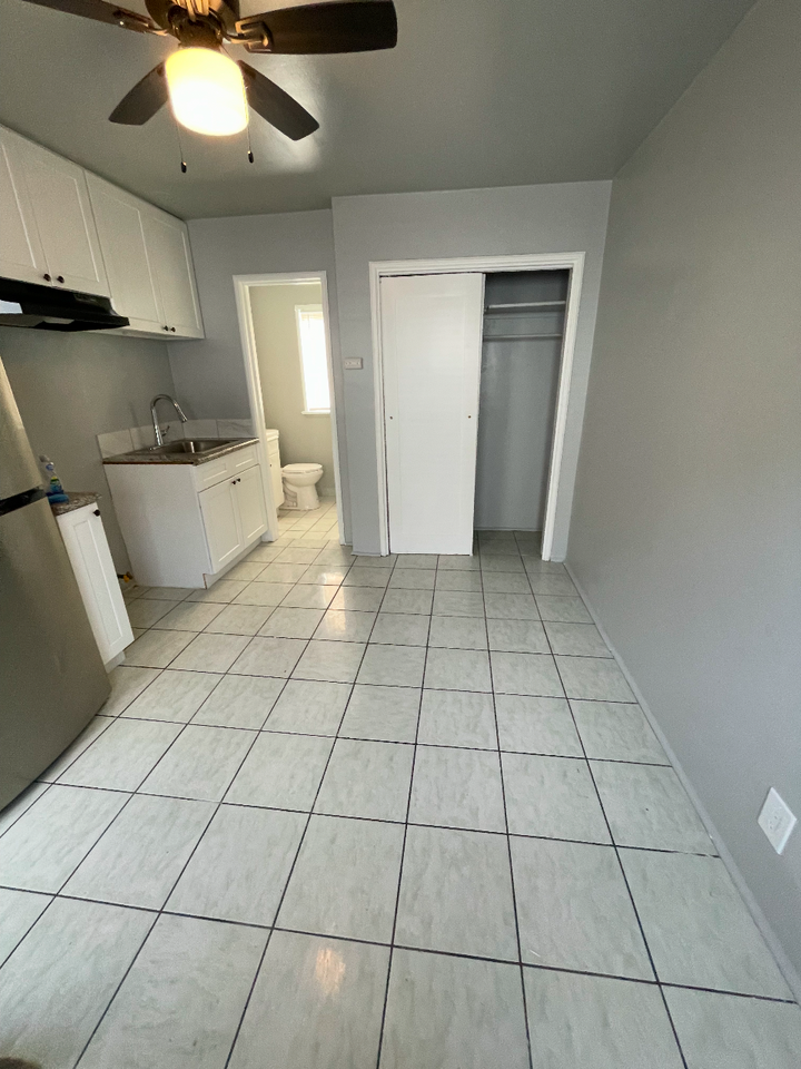 6909 Malabar Street - Photo 6 of 11