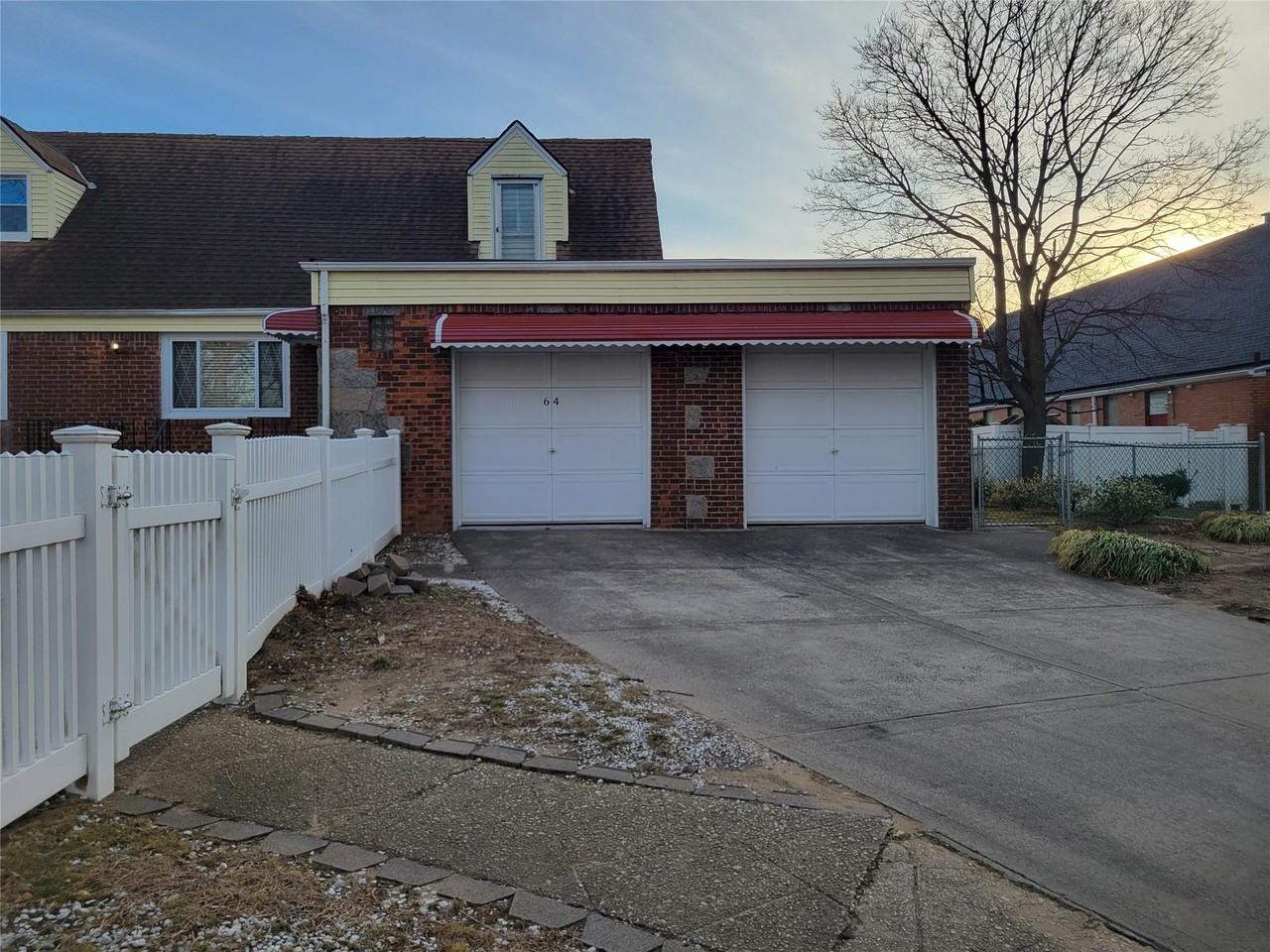 64 Stuart Ave - Photo 3 of 23