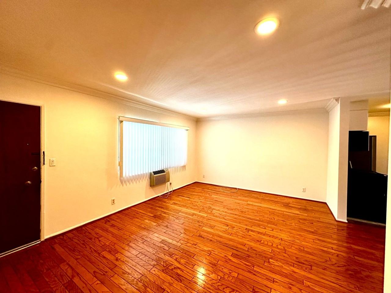 8130 Norton Ave, West Hollywood - Photo 6 of 31