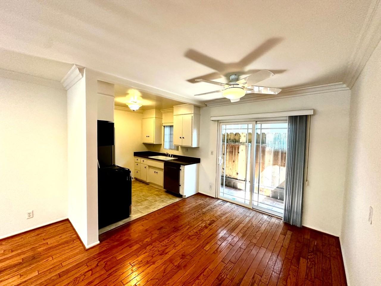 8130 Norton Ave, West Hollywood - Photo 7 of 31