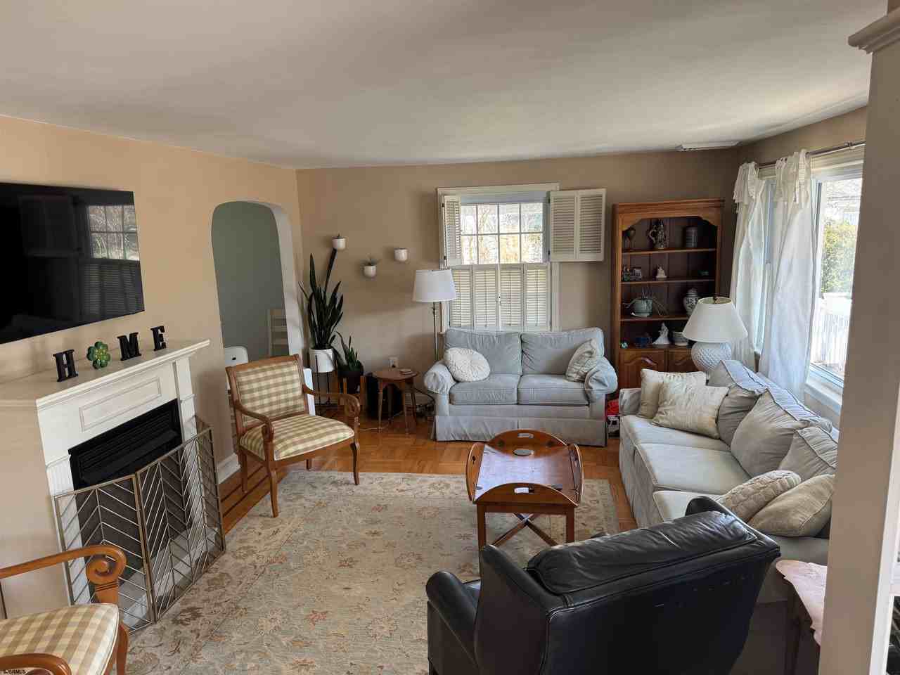 8505 Monmouth Ave - Photo 2 of 22