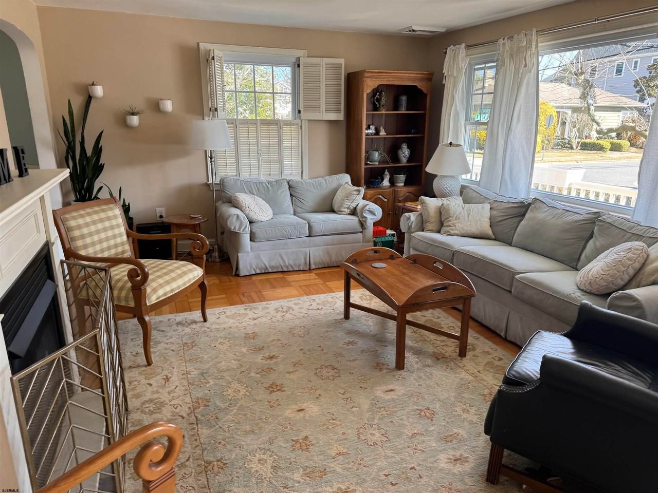 8505 Monmouth Ave - Photo 3 of 22